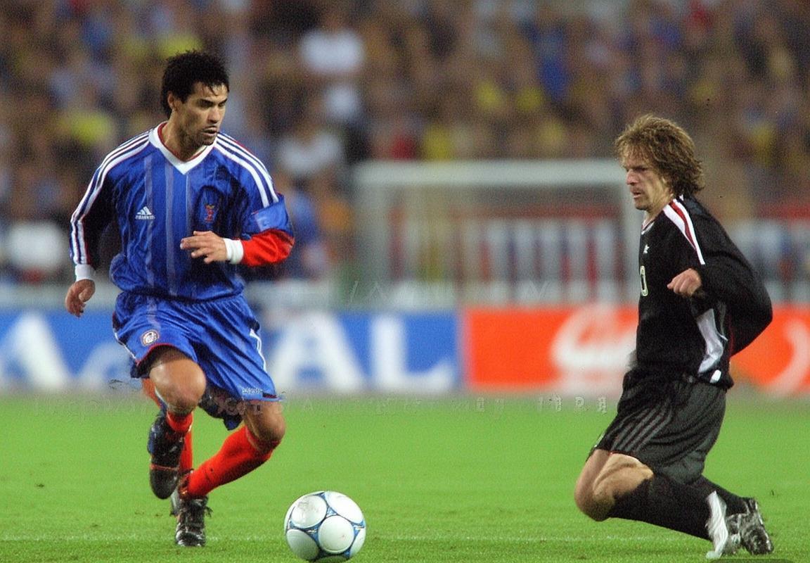 2000年欧锦赛：英法巅峰对决特雷泽盖绝杀希勒经典之战(图4)