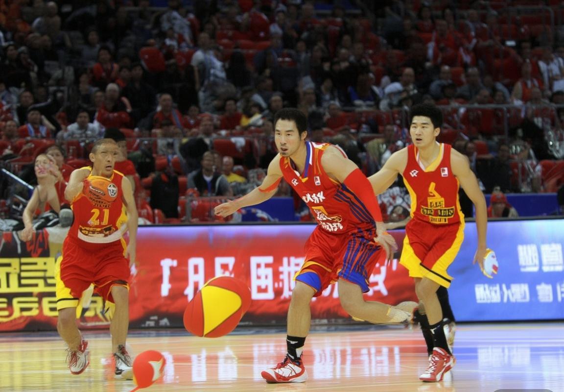 2012-2013 CBA总决赛：北京对广东巅峰对决解析(图3)