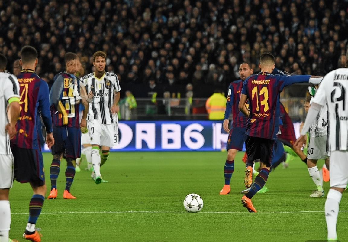 2020欧冠尤文图斯vs巴塞罗那巅峰对决解析及未来展望(图3)