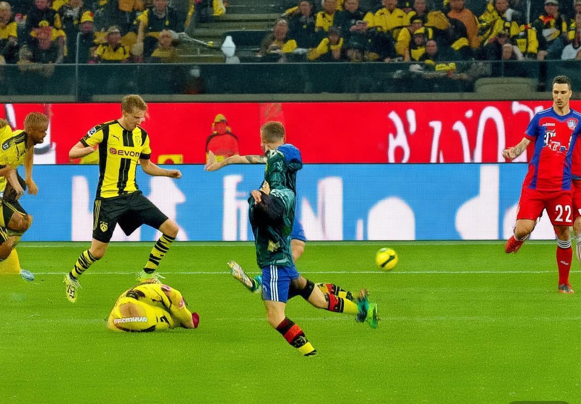 2017德比经典对决：多特与拜仁战术与心理较量回顾(图1)